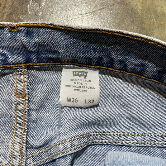 Medium Wash Levis 501 10