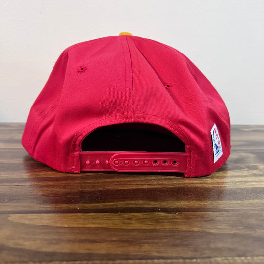 DS Red Atlanta Hawks Yellow Brim Hat