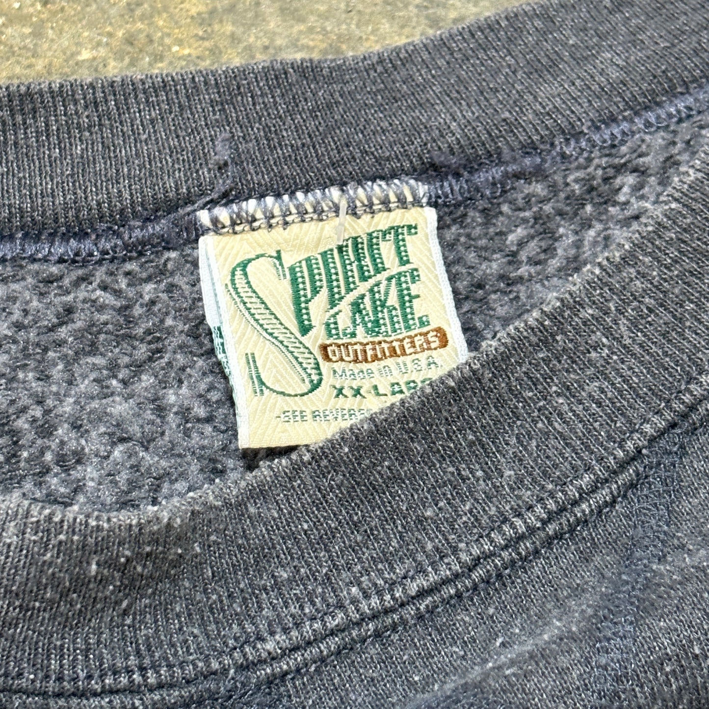 1990s Spirit Lake Outfitters Nature Graphic Sweatshirt (XXL)