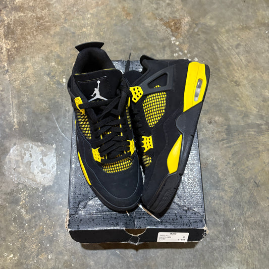 Jordan 4 Retro Thunder Used1