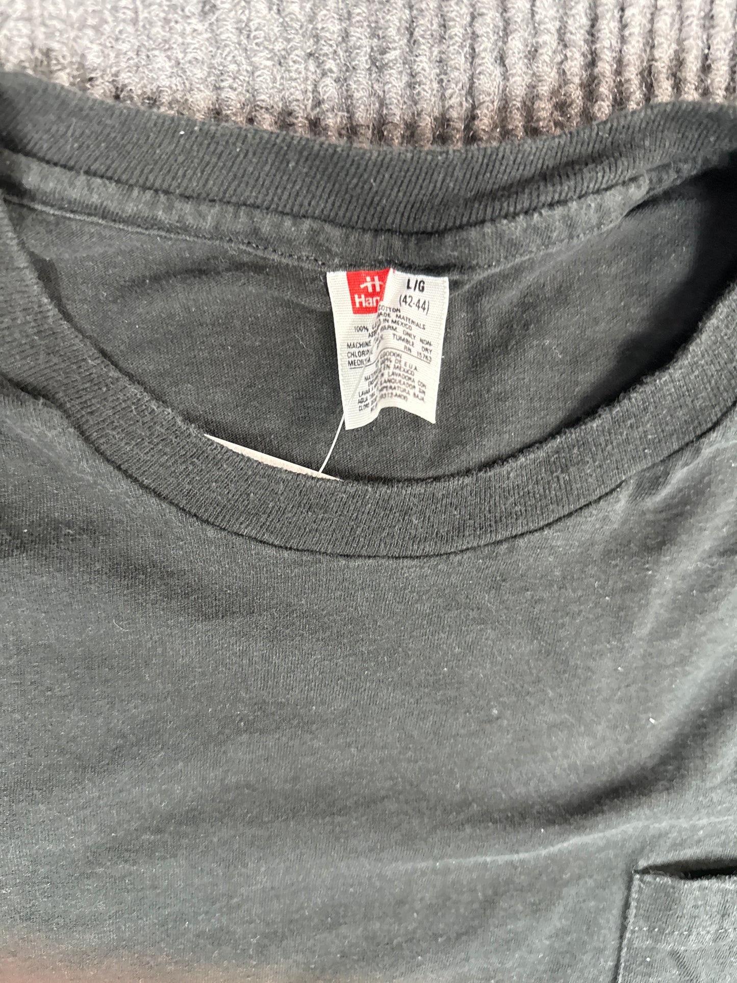 Hanes Black Pocket T-Shirt (L)
