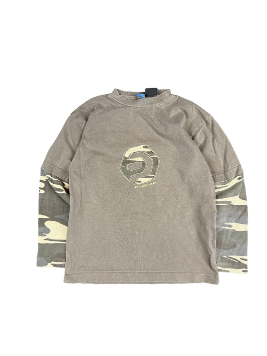 Y2K Camo Sleeve Graphic Tee (M)