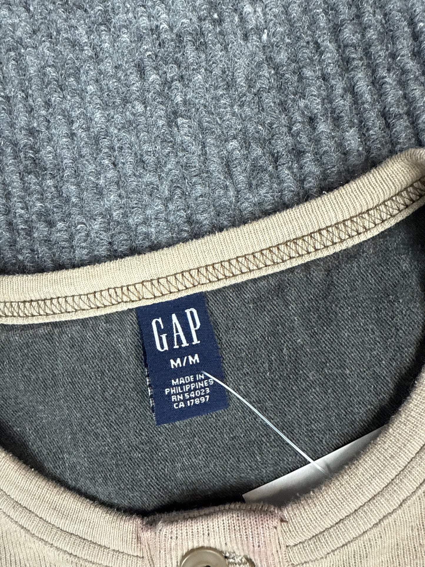 GAP Waffle Knit Henley Pullover (M)