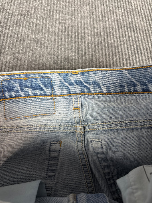1990s Levis Light Wash Denim Jeans (32x32)