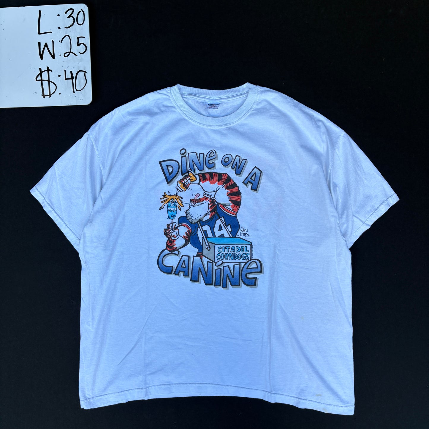 2004 Auburn Tigers 'Dine on a Canine' Graphic Tee (2XL)