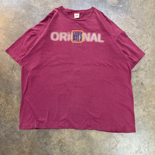 Vintage Burgundy Levi's T-Shirt — Original Logo Graphic