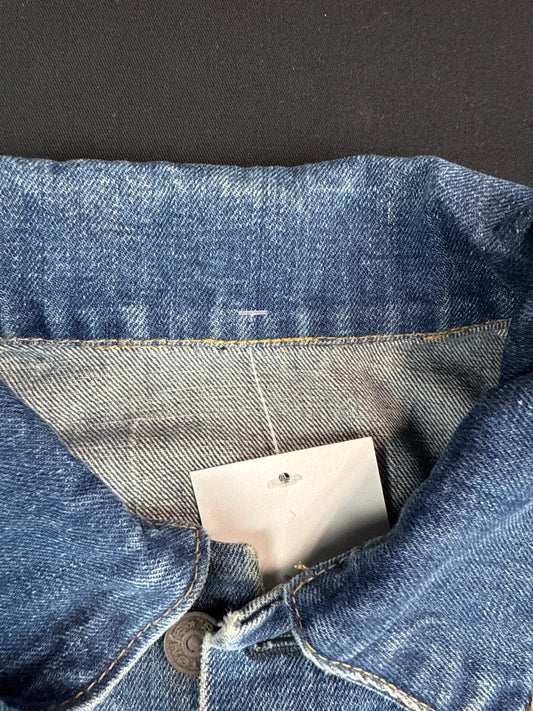Classic Levi's Denim Trucker Jacket (S)