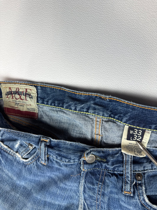Abercrombie & Fitch Distressed Blue Jeans (33x32)