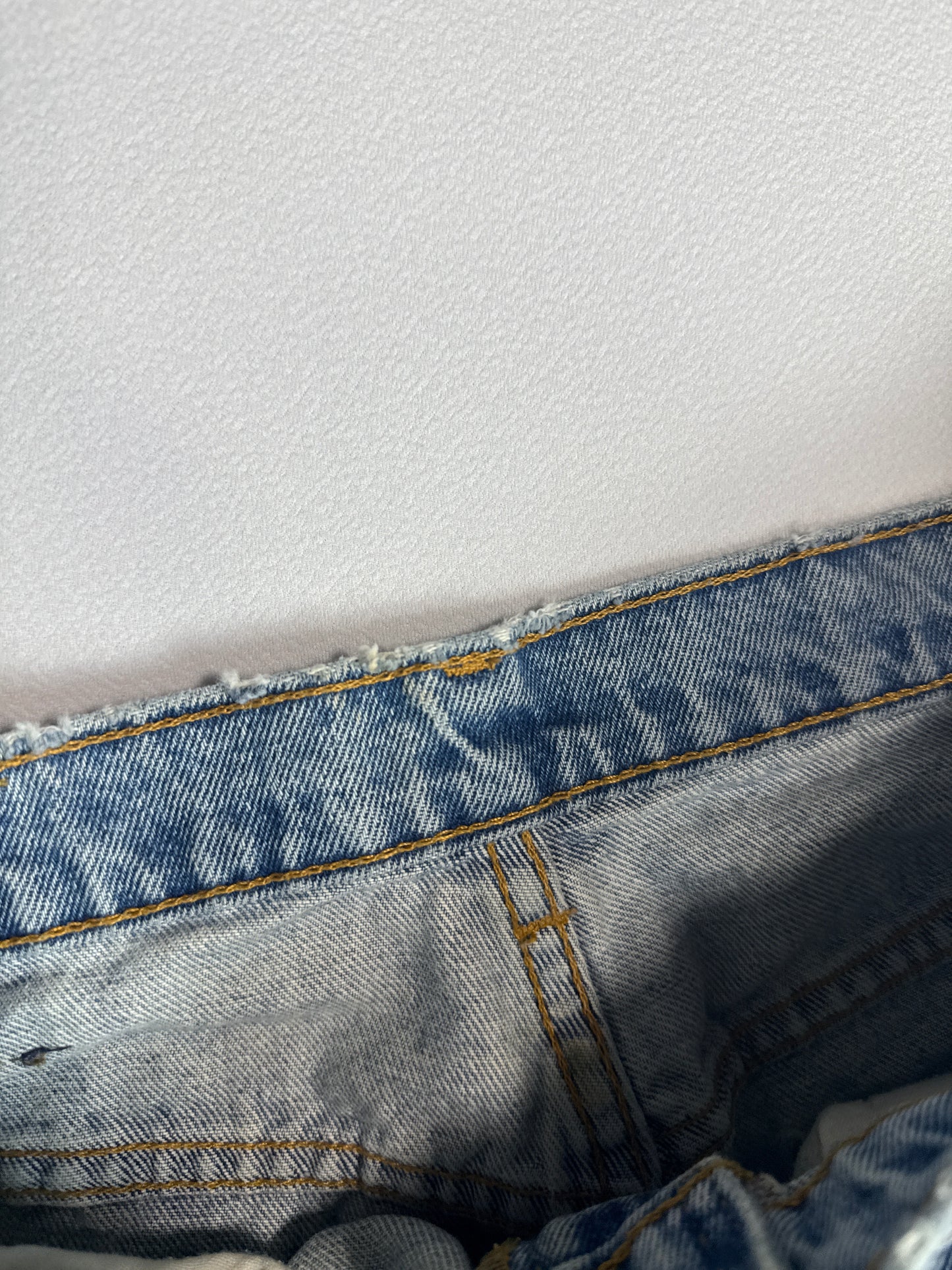 Light Wash Denim Jeans (32x32)