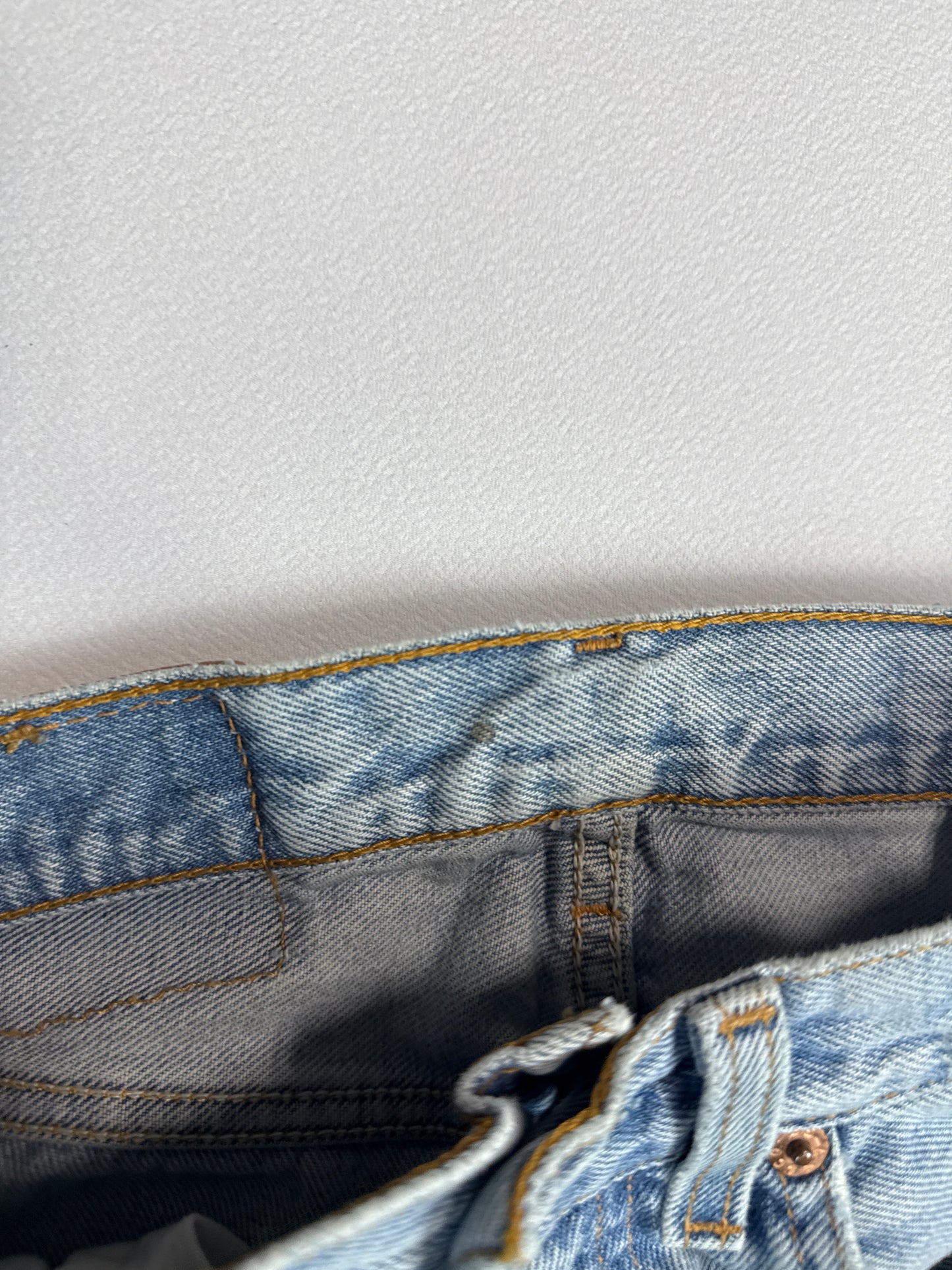 Light Wash Denim Jeans (L)