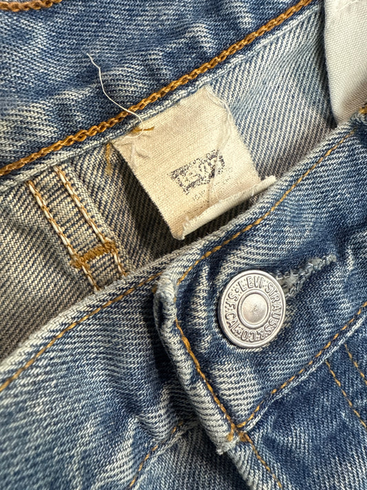 Classic Levi's 501 Medium Wash Denim Jeans (35x32)