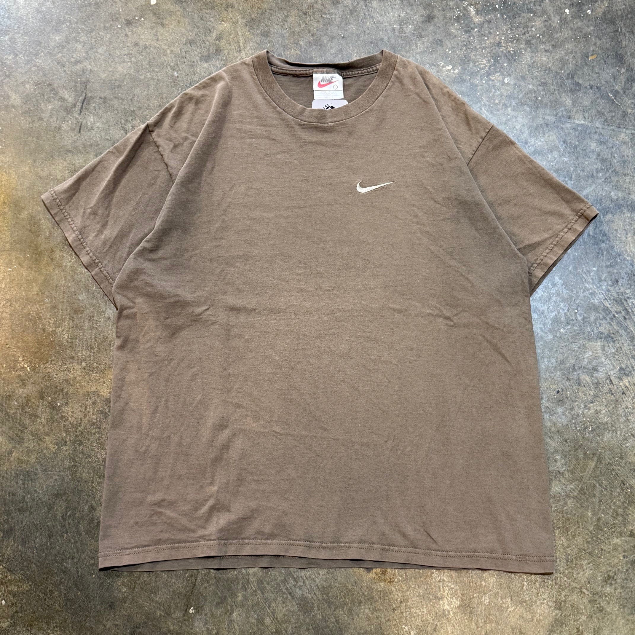 Vintage Nike Swoosh Chest Hit Tee Brown