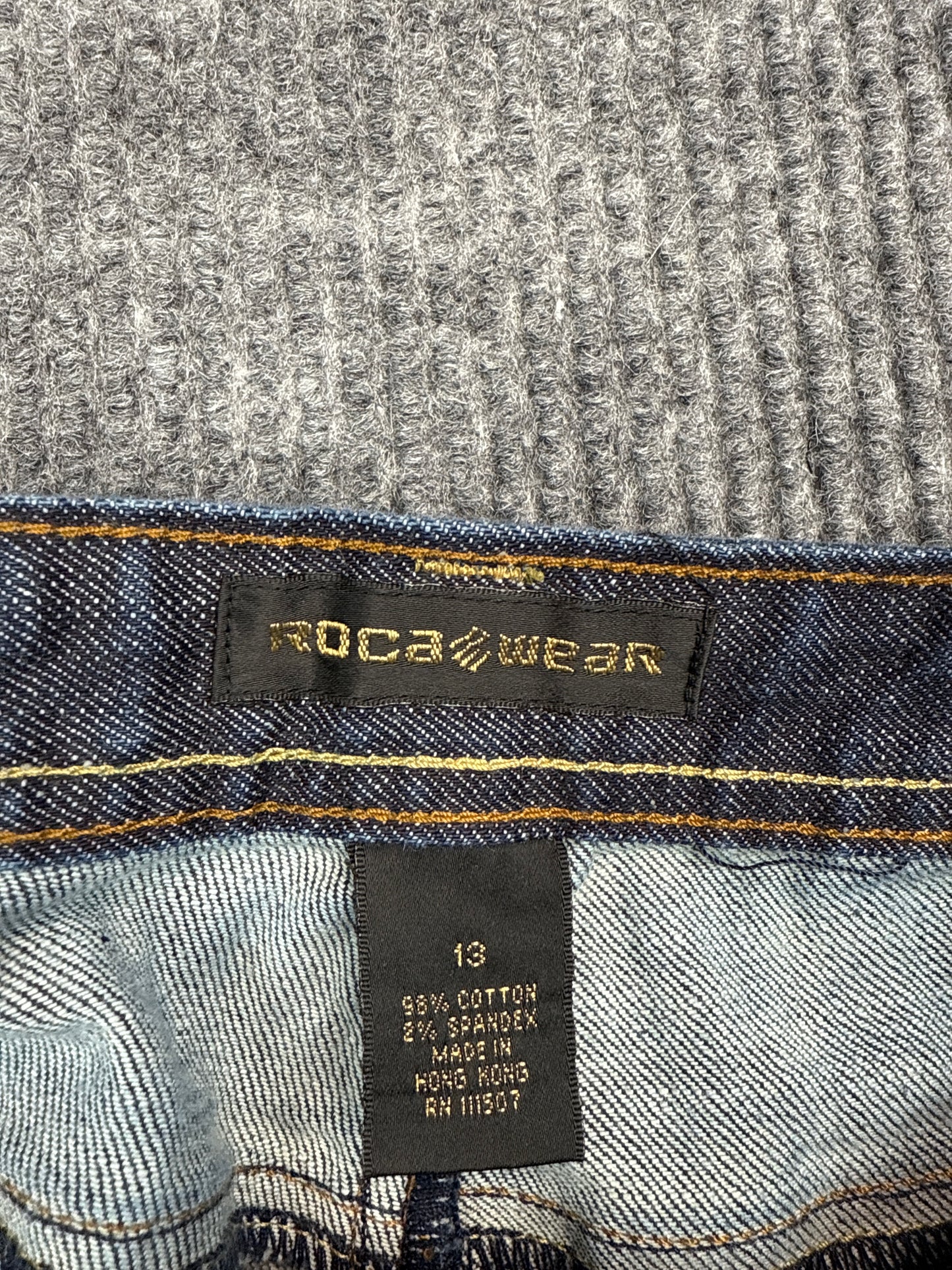 Y2K Rocawear Embroidered Flare Jeans (L)