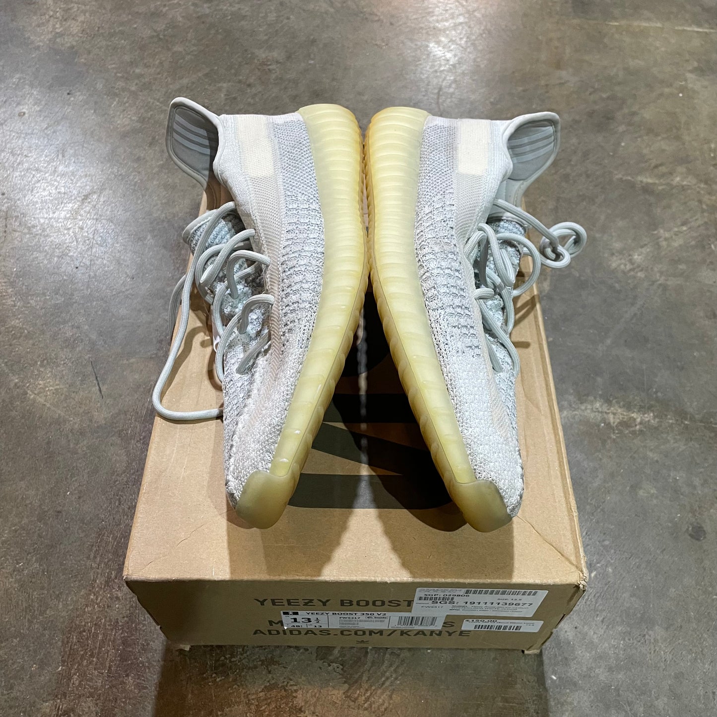 Yeezy 350 V2 Cloud White Used