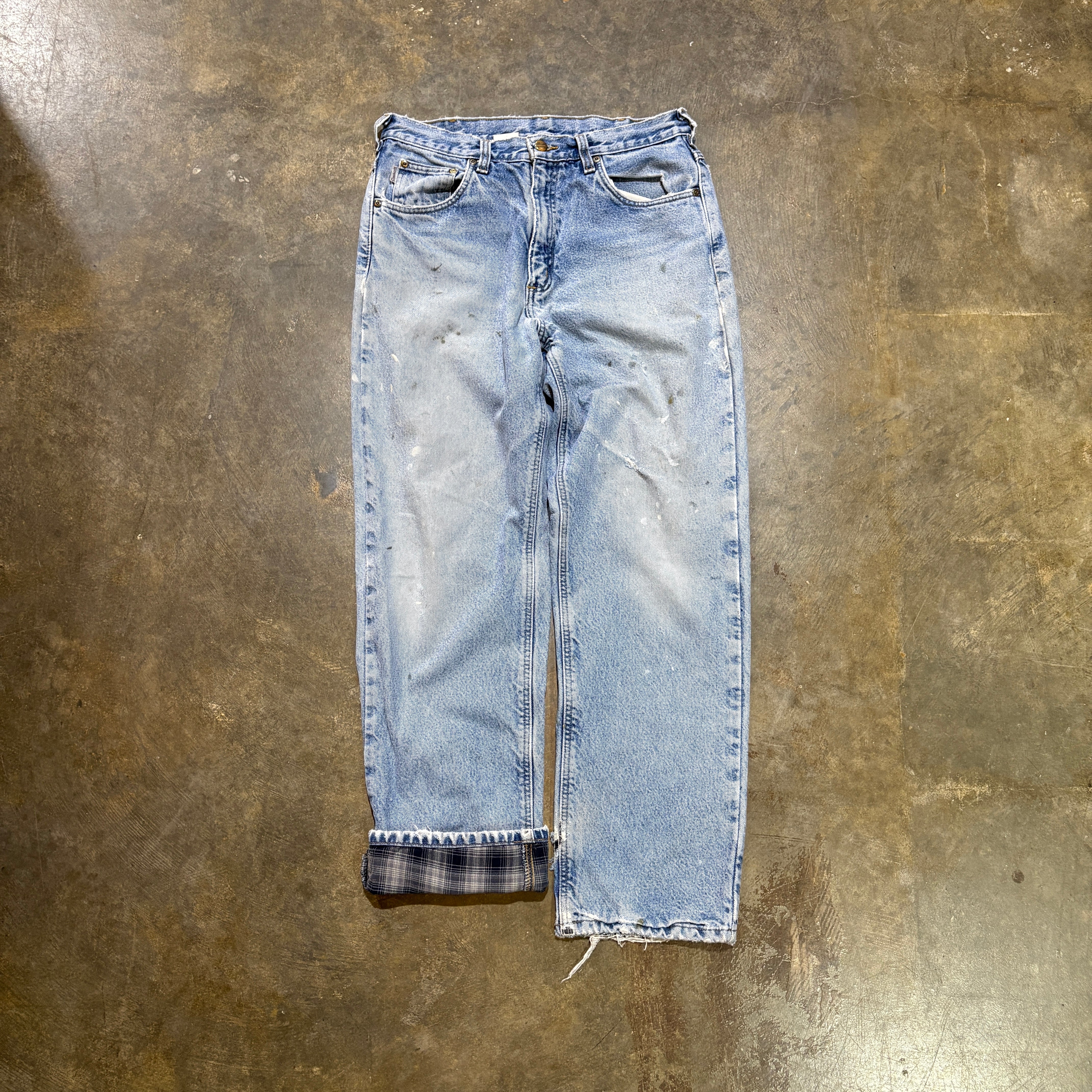 Flannel Lined Lightwash Jeans115