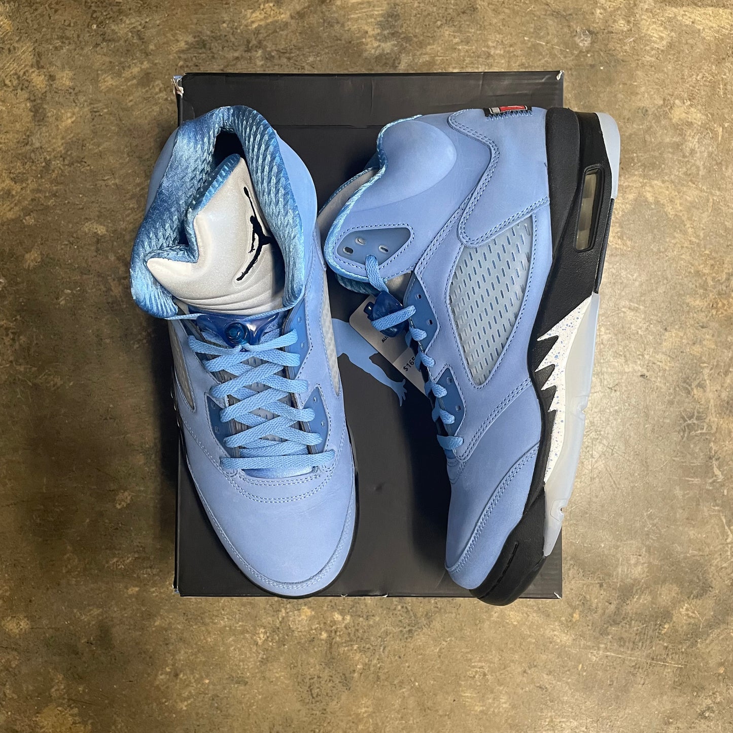 Jordan 5 UNC