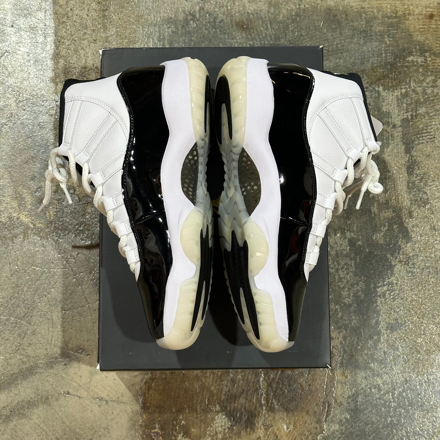 Air Jordan 11 DMP Gratitude