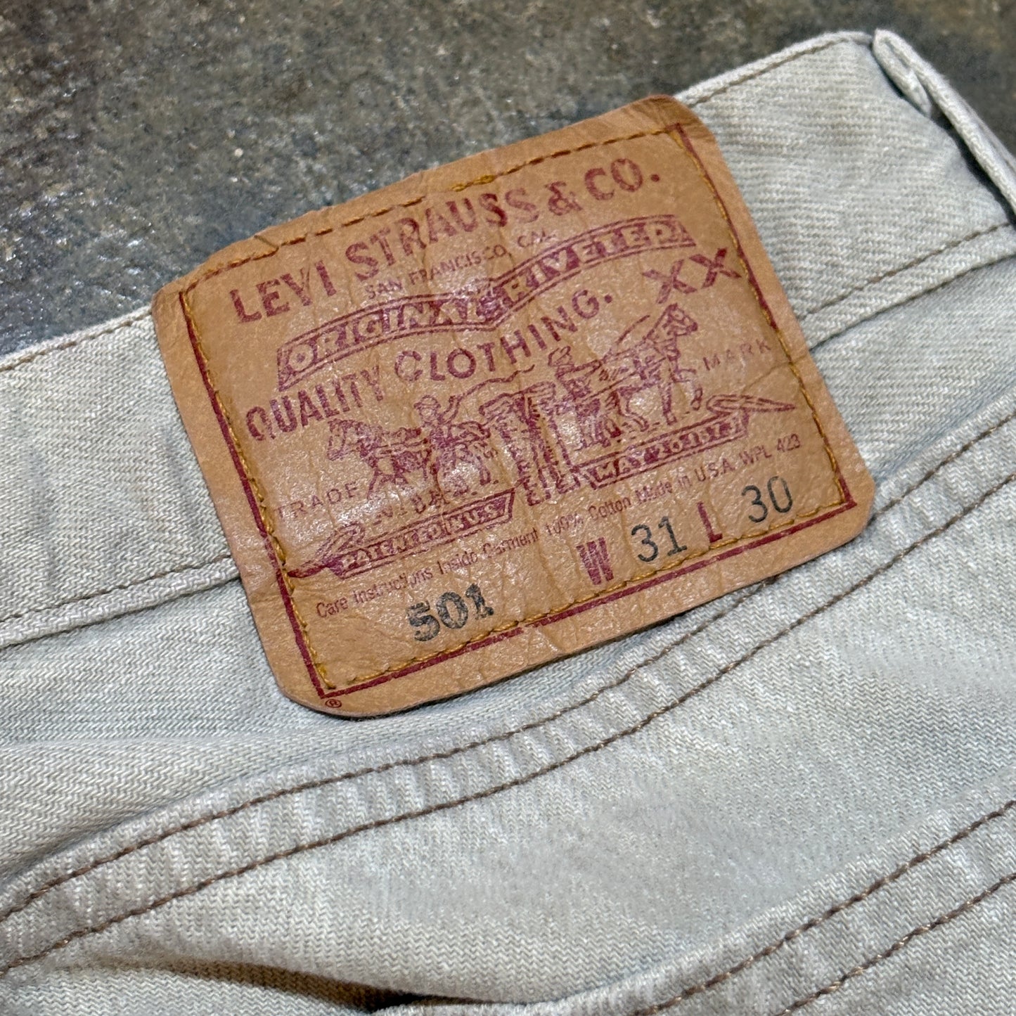 Tan Levis 50149