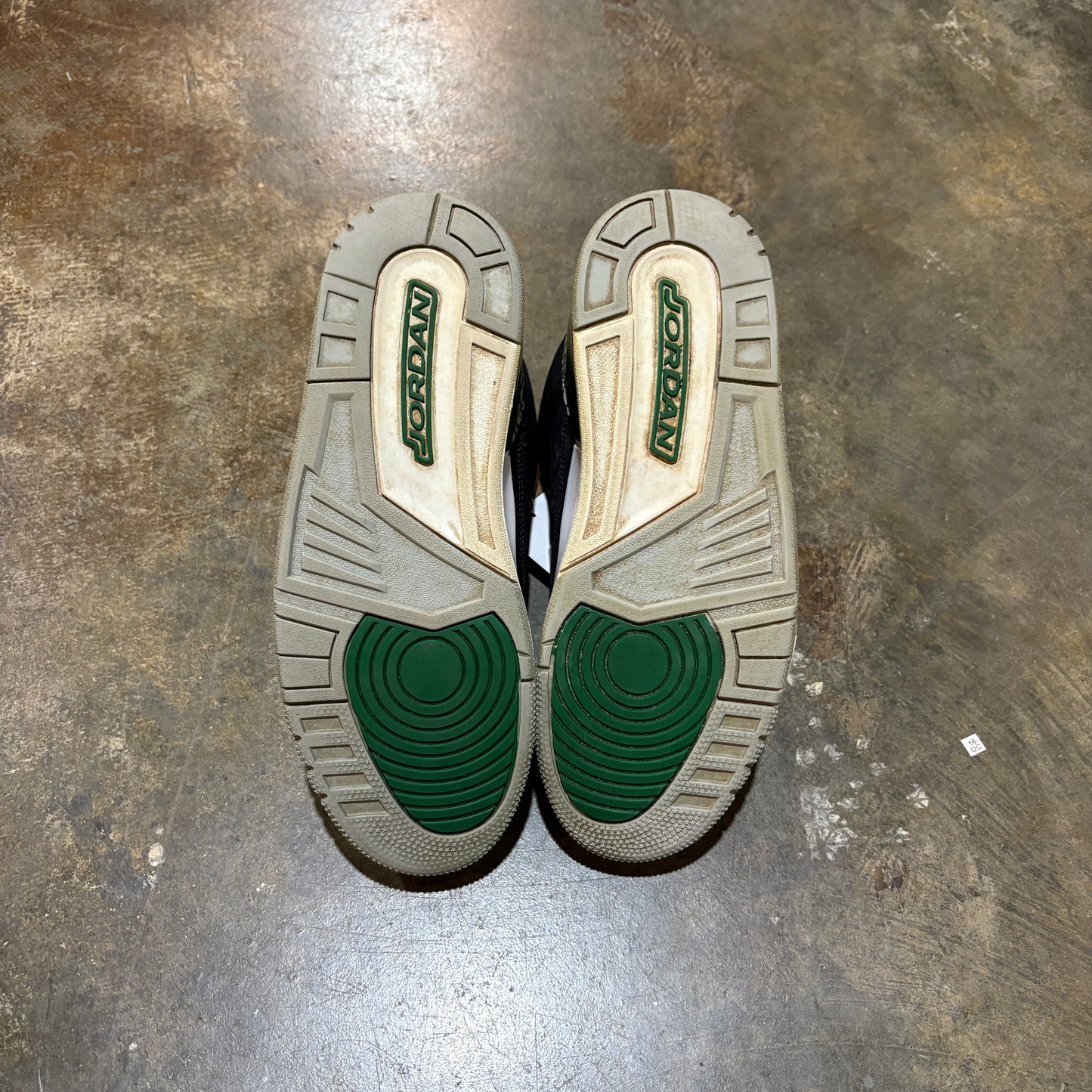 Jordan 3 Pine Green (No Box)