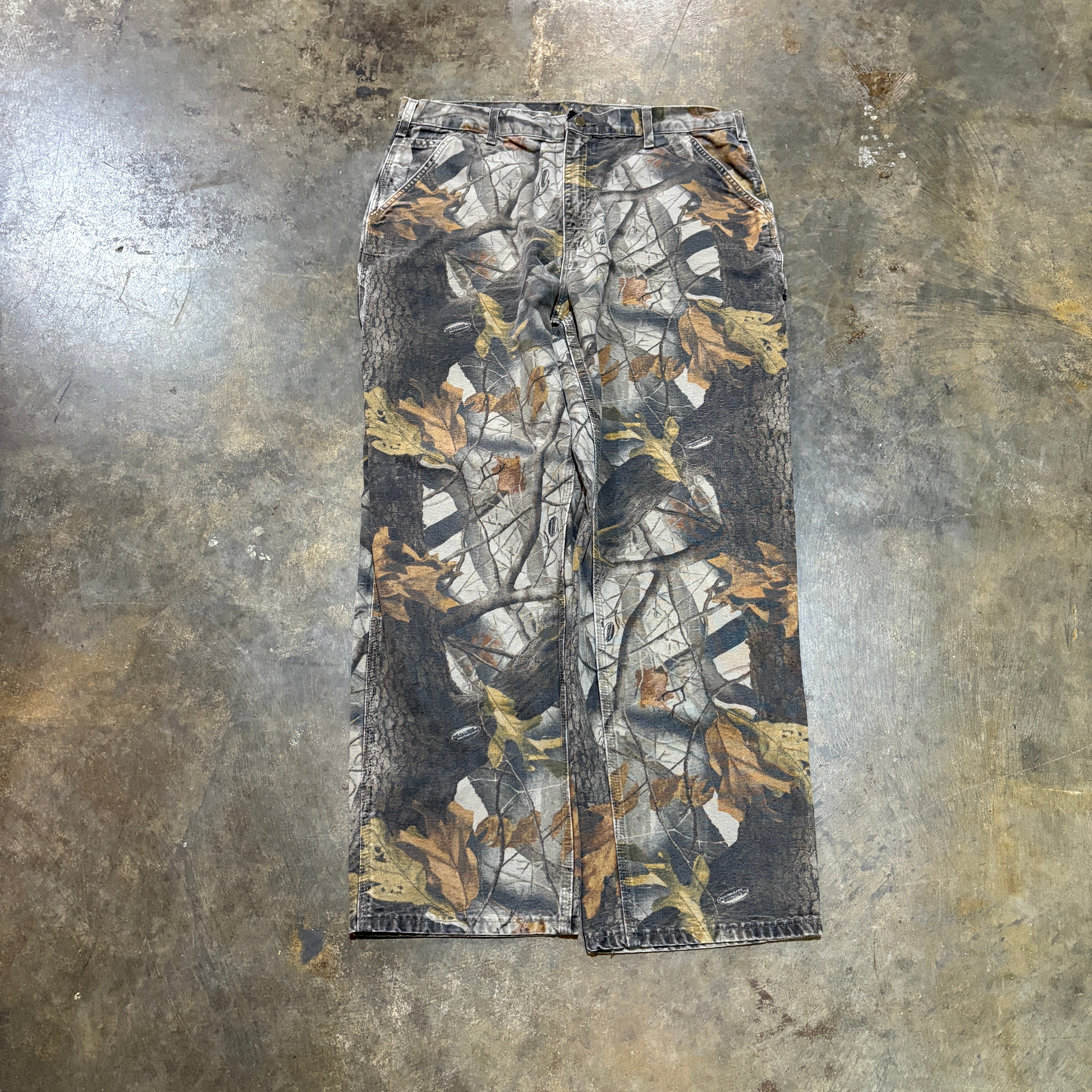Real Tree Camo Carhartt Carpenter Pants 17