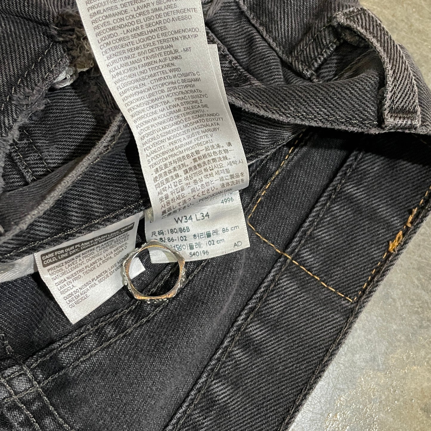 Levi's Black Denim Jeans (L)