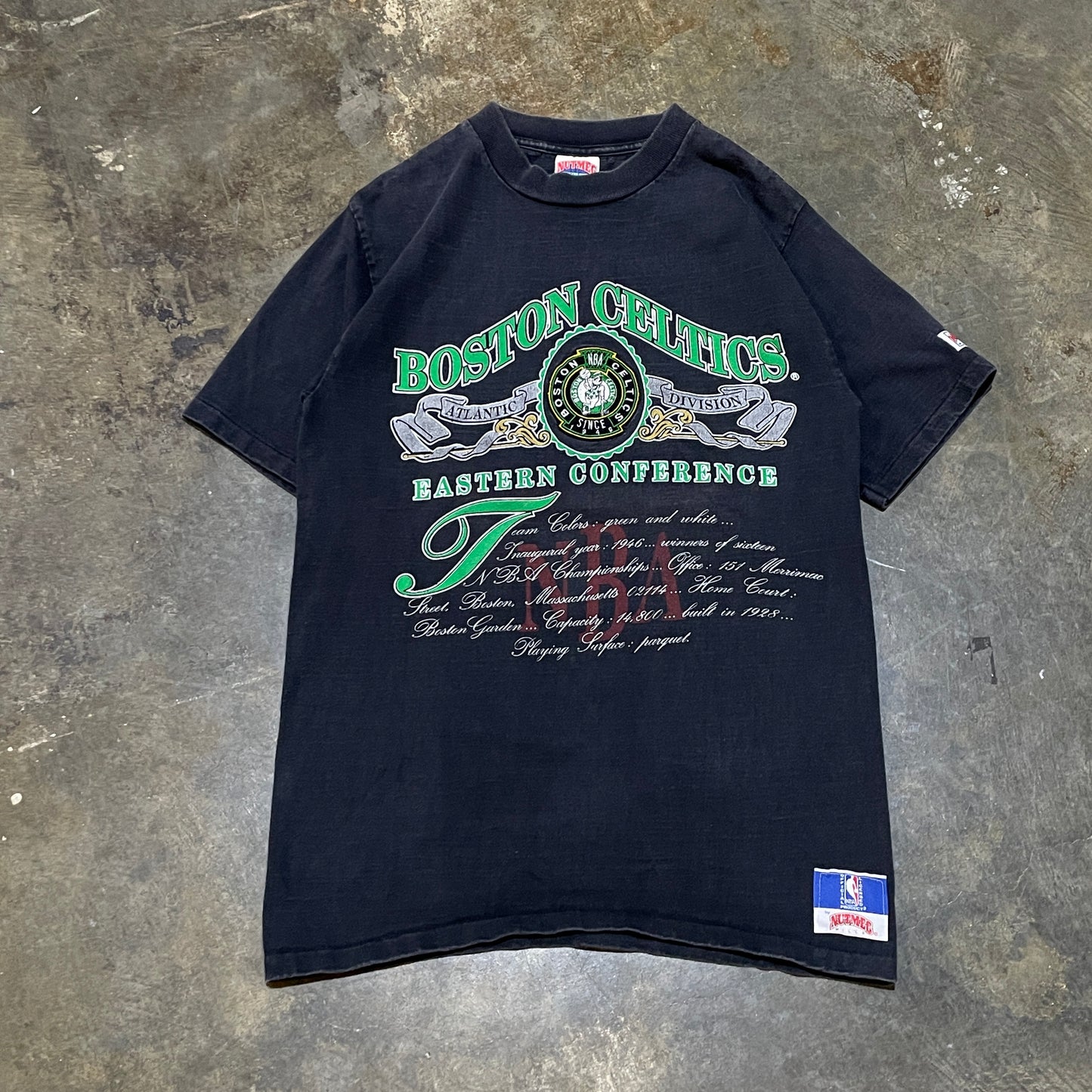 Boston Celtics Crest Black Nutmeg Tee