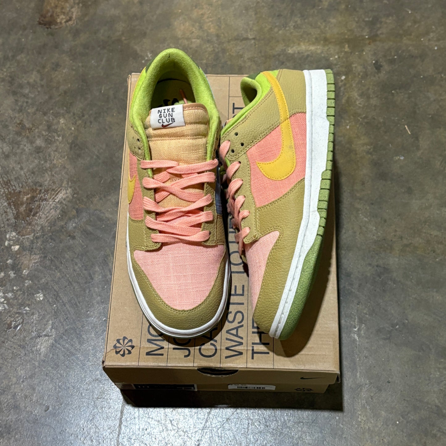 Nike Dunk Low SE Sun Club