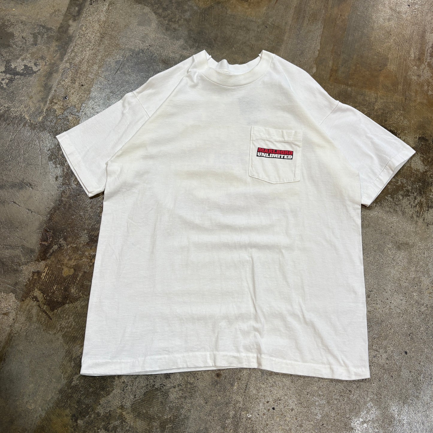 Marlboro Unlimited Pocket tee train