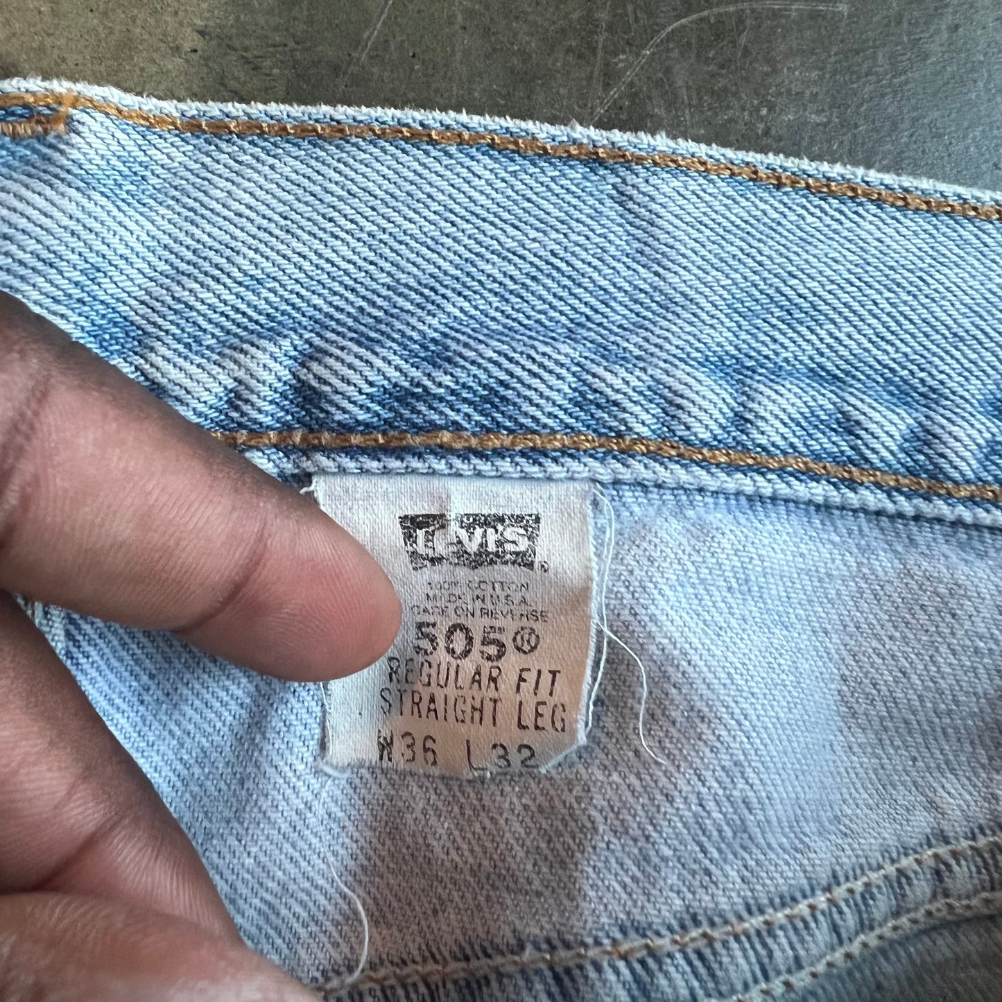 Lightwash Levis 505 Jeans