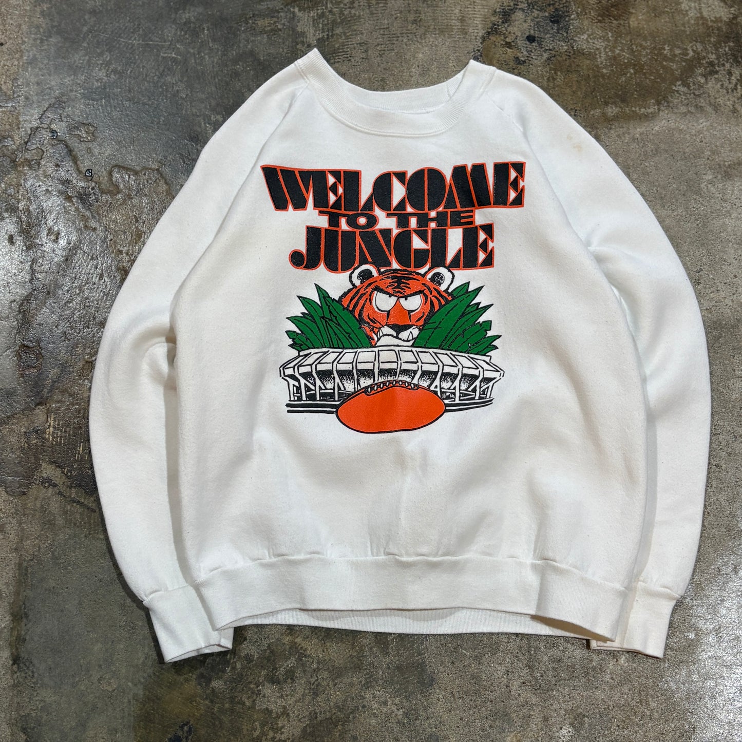 White Auburn 'Welcome to the Jungle' Crew