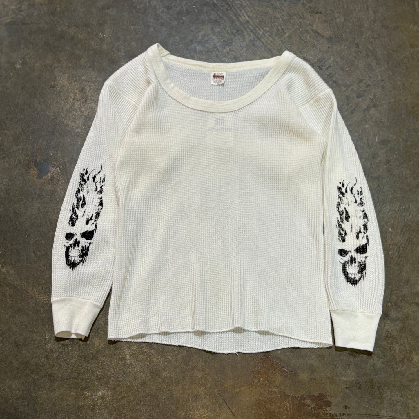White Skull Flame Sleeve Thermal