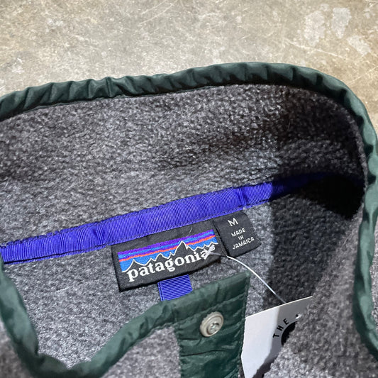 Green and Grey Patagonia Snap T Fleece