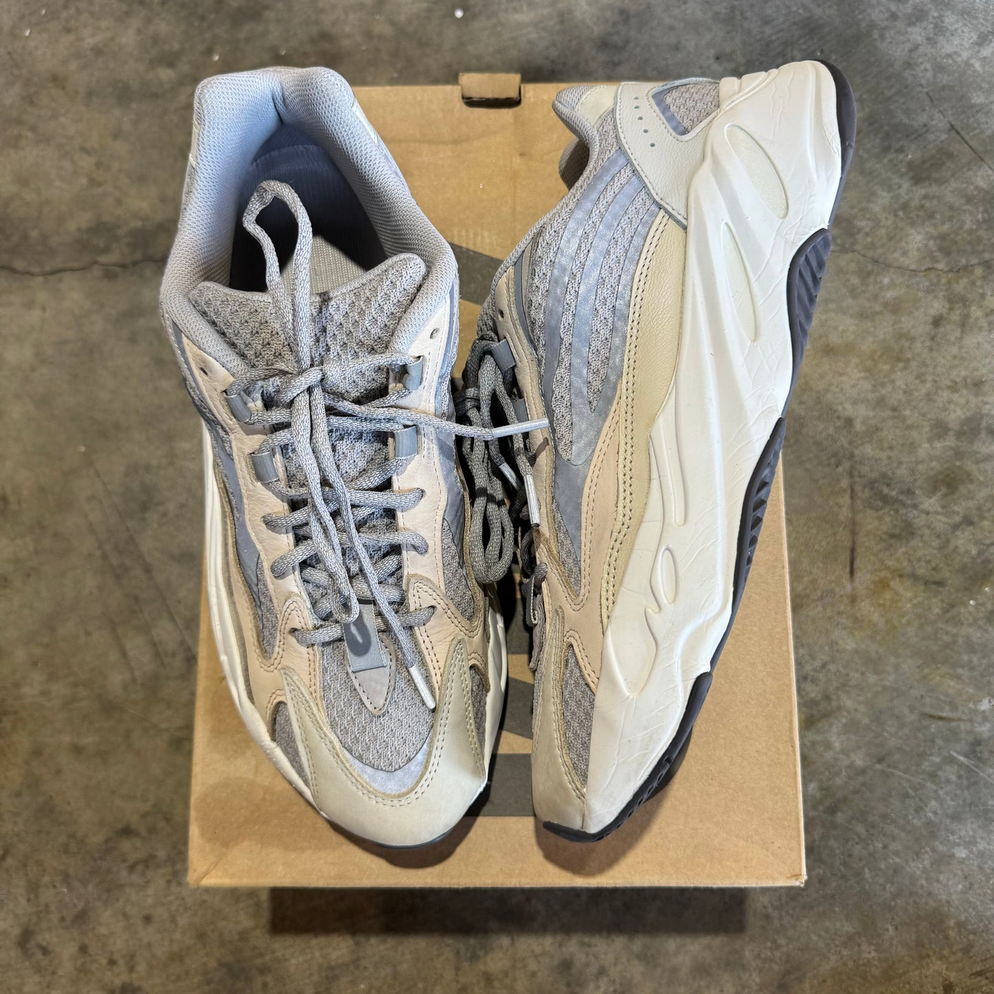 Yeezy Boost 700 V2 Cream