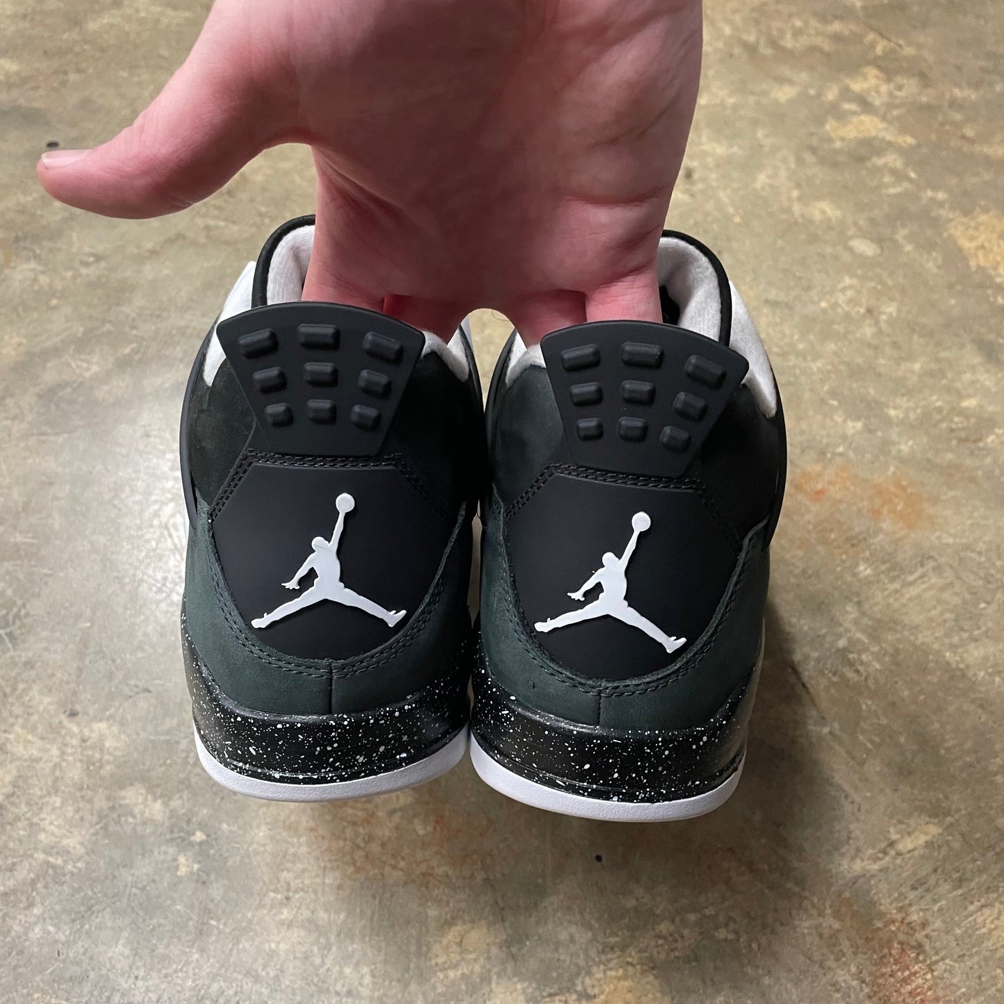 Jordan 4 Retro Fear (No Box)