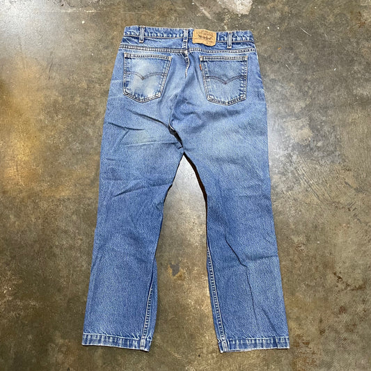 Orange Tab Levis 505 Jeans 19