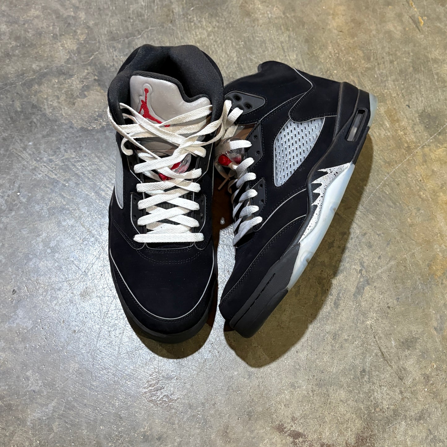No Box Jordan 5 Black Metallic Reimagined