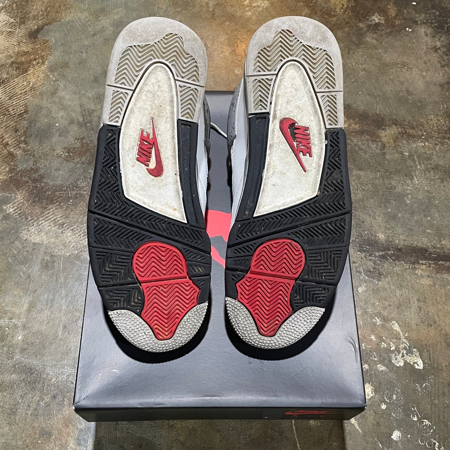 Jordan 4 White Cement 2025 Used