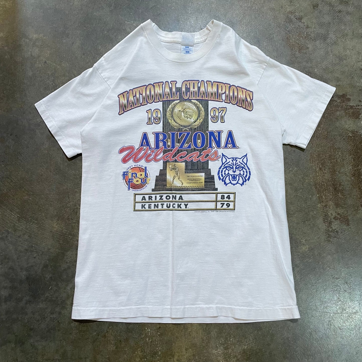 1997 Arizona Wildcats Men's Basketbal National Champions Tee