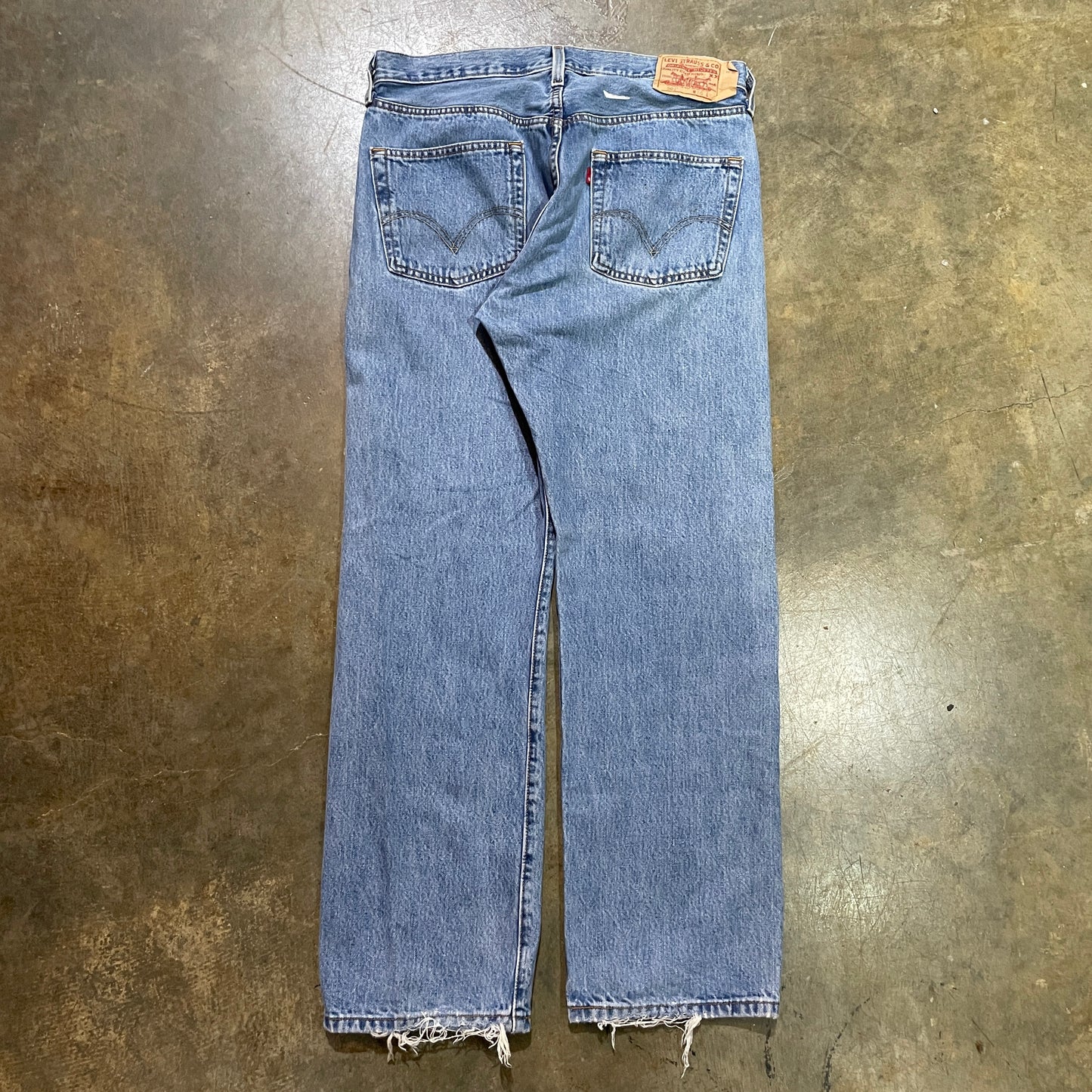 Medium Wash Levis 501 10