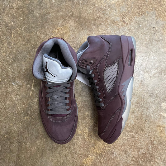 Jordan 5 Burgundy (no box)