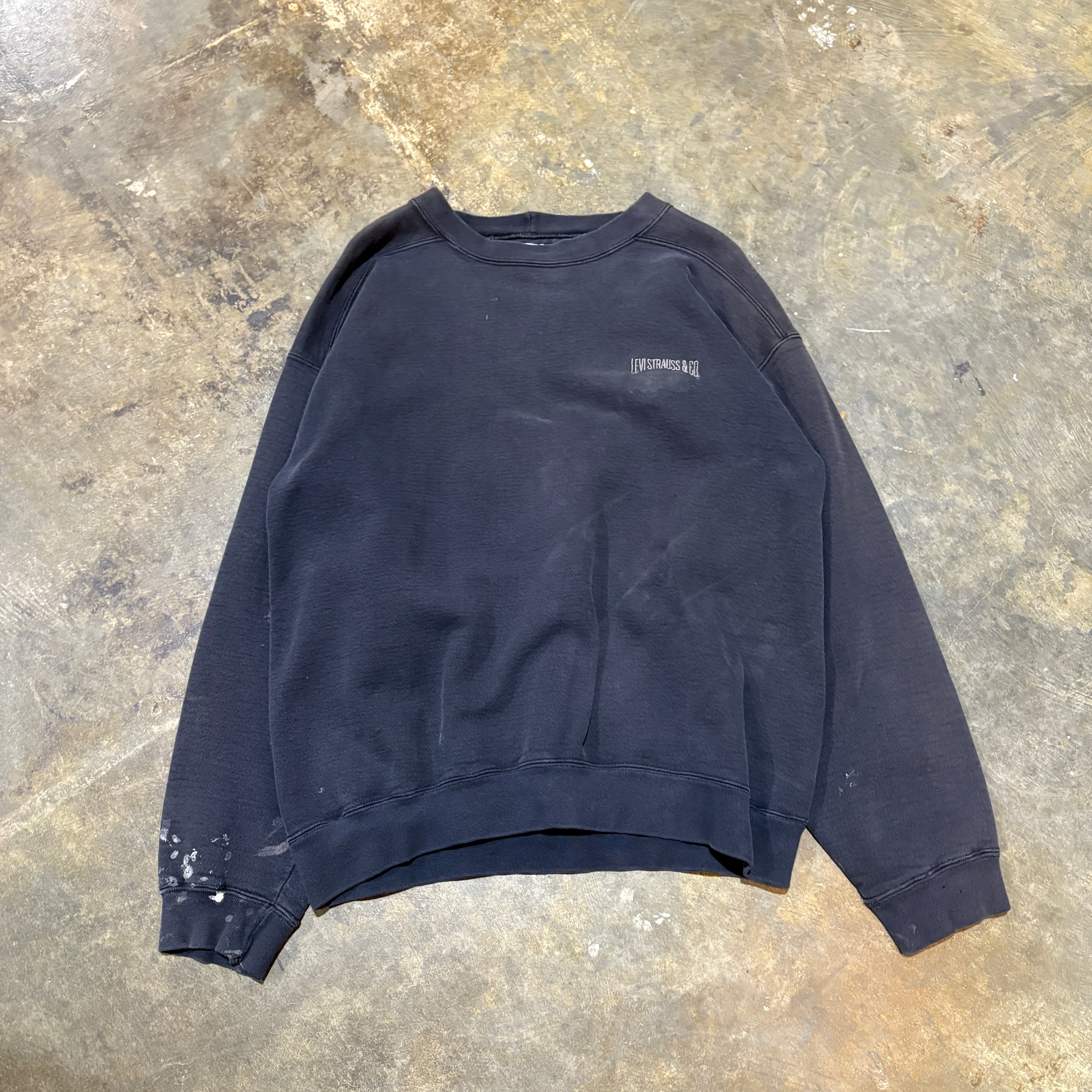 Vintage Levi’s Black Crewneck - Subtle Logo
