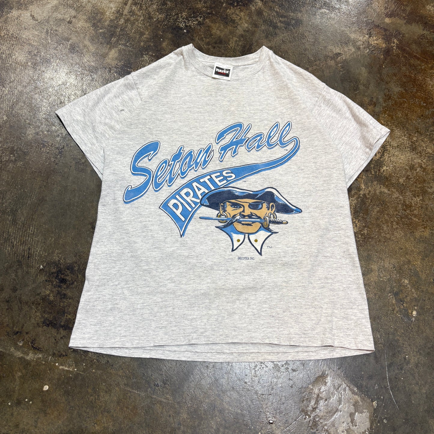 1990s Seton Hall Pirates Graphic T-Shirt (L)