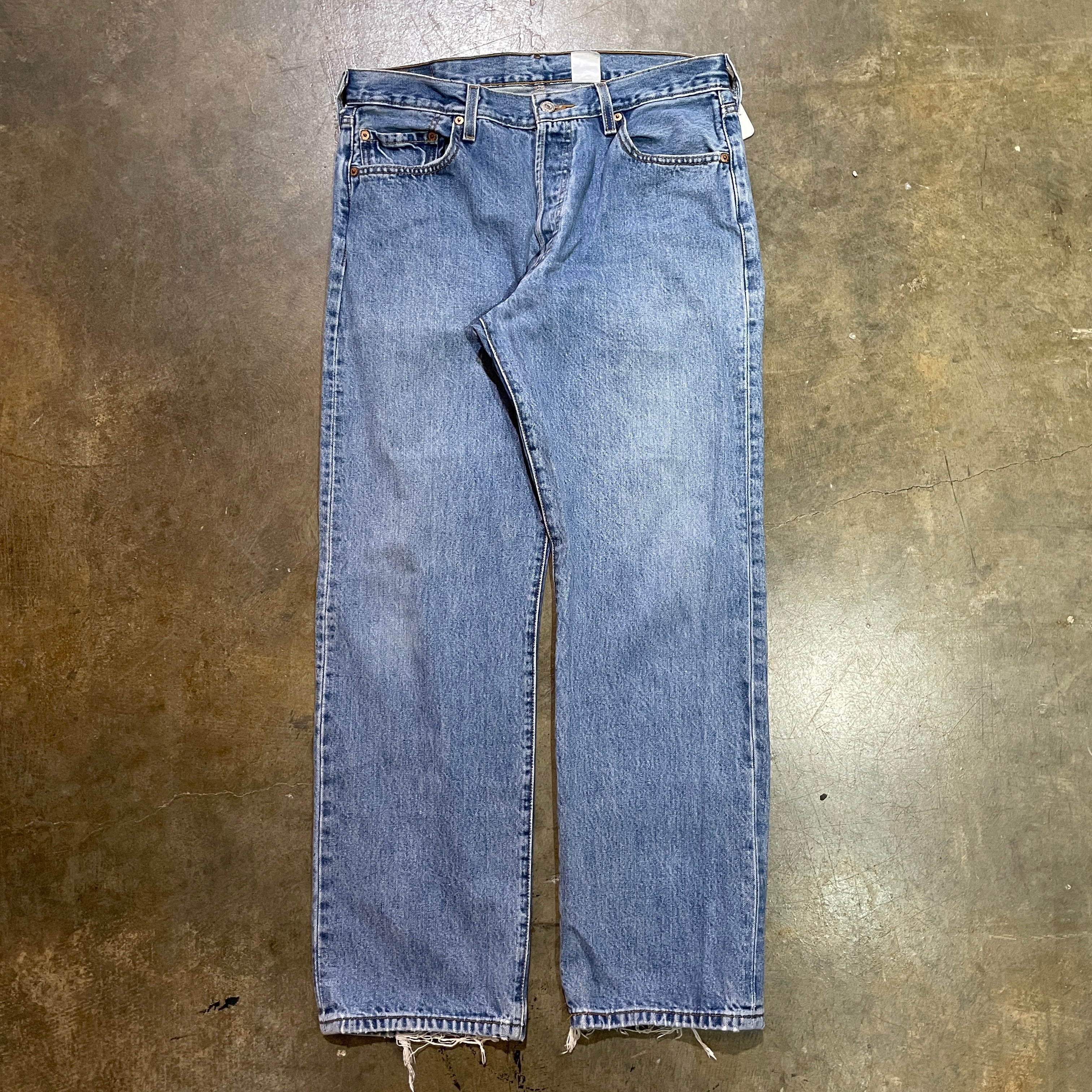 Medium Wash Levis 501 10