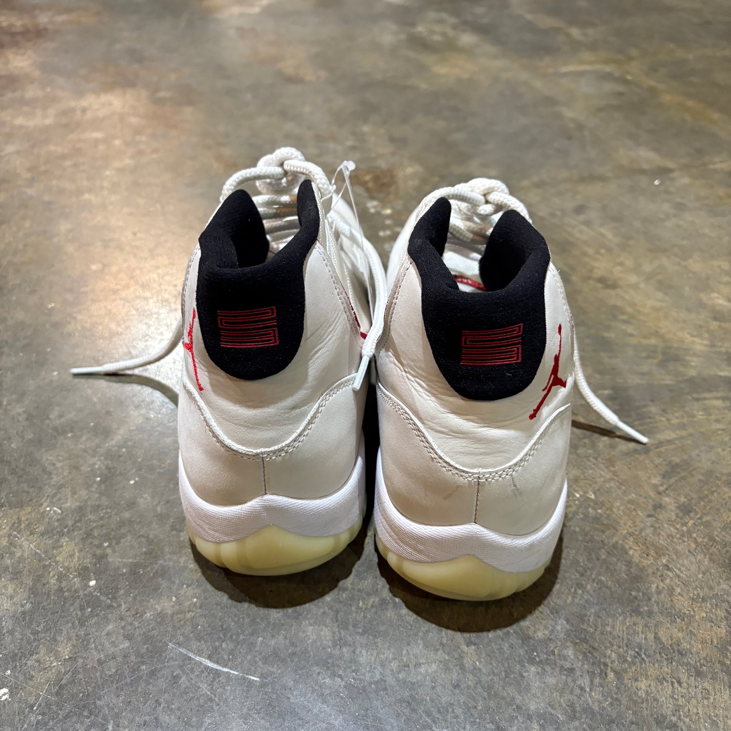 Jordan 11 Platinum Tint (No Box)