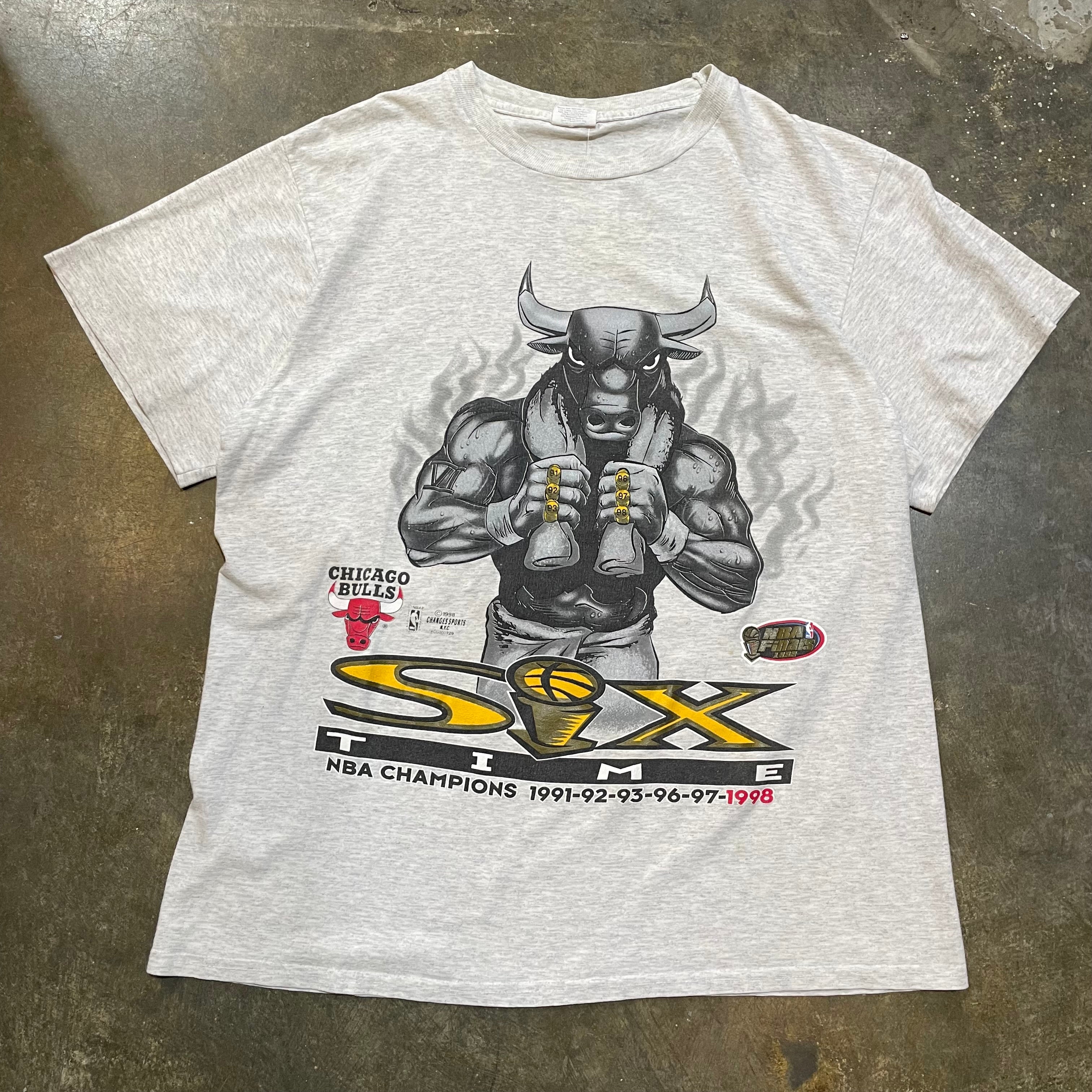 Grey Chicago Bulls 6 Time Champs Tee