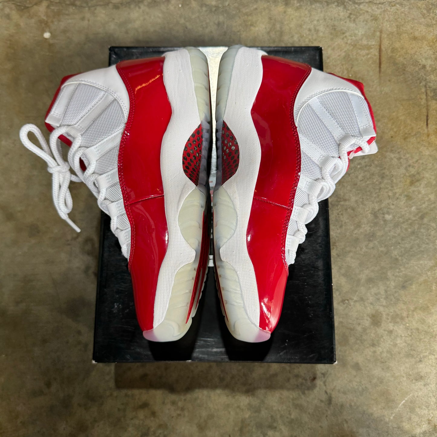 Jordan 11 Cherry