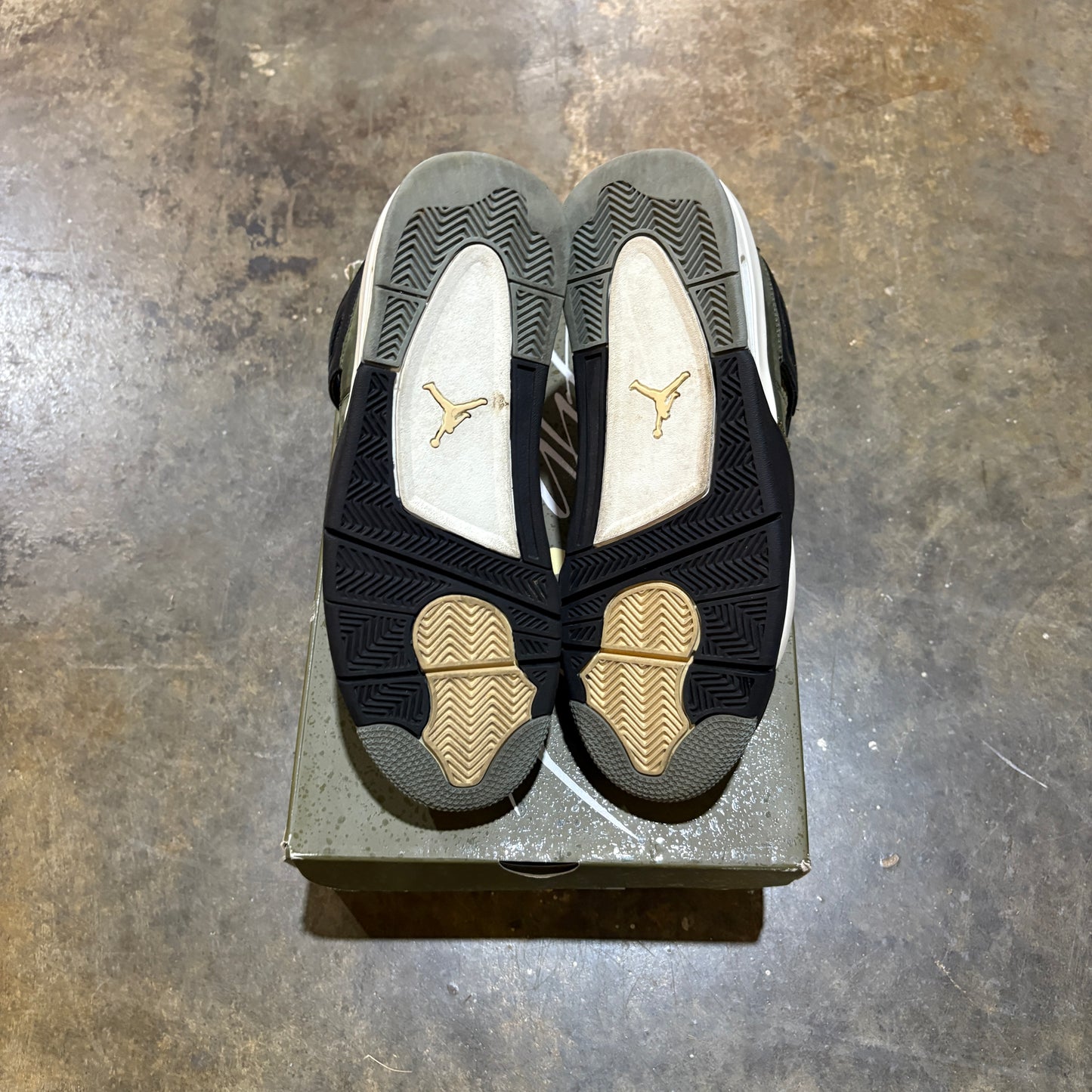 Jordan 4 SE Craft Medium Olive