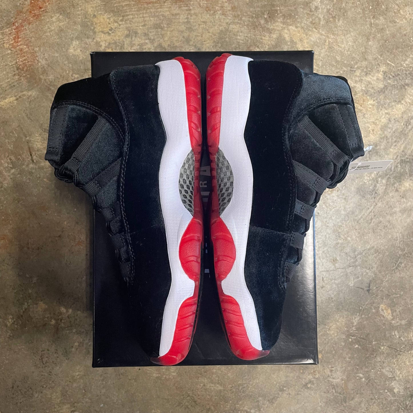 Jordan 11 Bred velvet