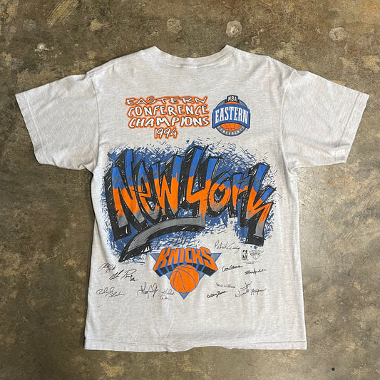 New York Knicks Graphitti tee