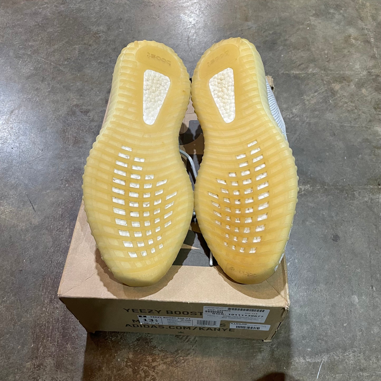 Yeezy 350 V2 Cloud White Used